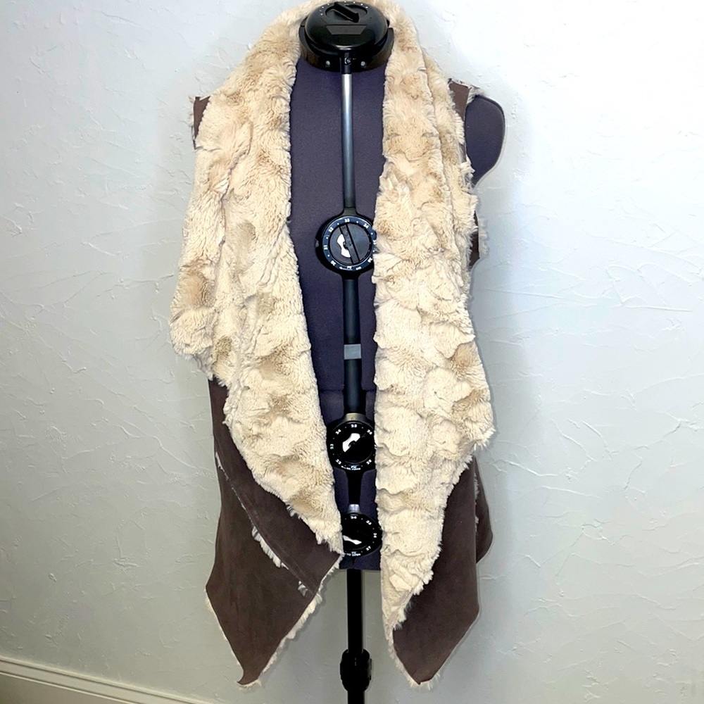 Onetheland Fuzzy Brown Western Vest